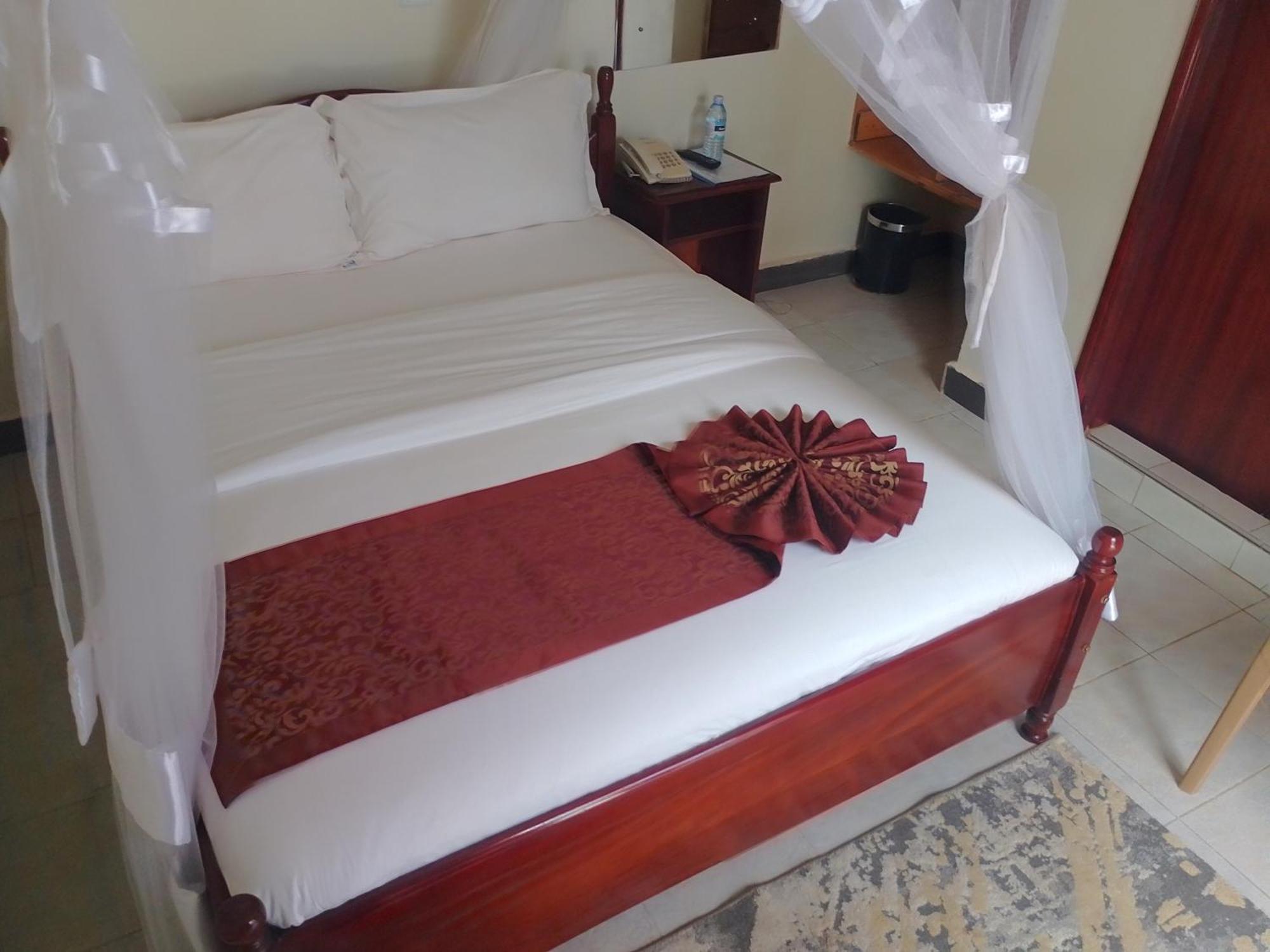 Acacia Country Inn Mbarara Экстерьер фото